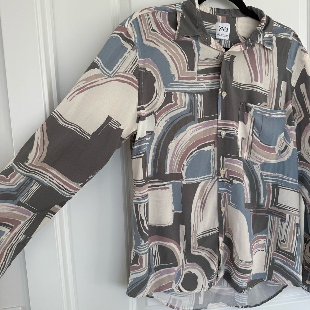 ZARA | Abstract Patterned Button Down Blouse - Size Small - Picture 3 of 11